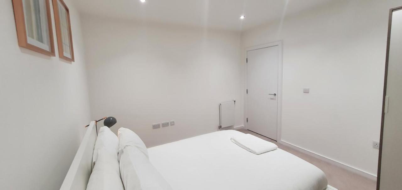 Garland Modern 3 Bedroom House Westfield - Stratford Appartamento